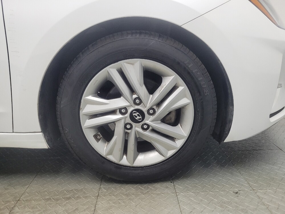 2020 Hyundai Elantra in Indianapolis, IN 46219 - 18145457 31