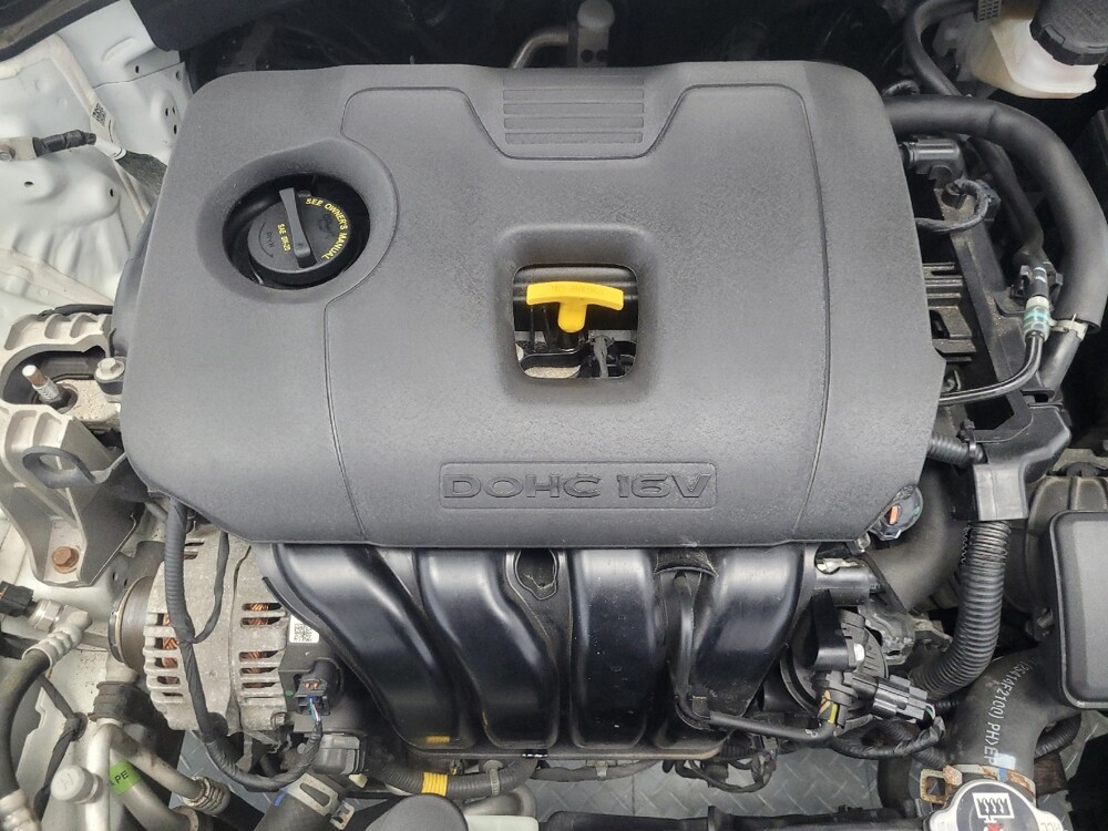 2020 Hyundai Elantra in Indianapolis, IN 46219 - 18145457 30