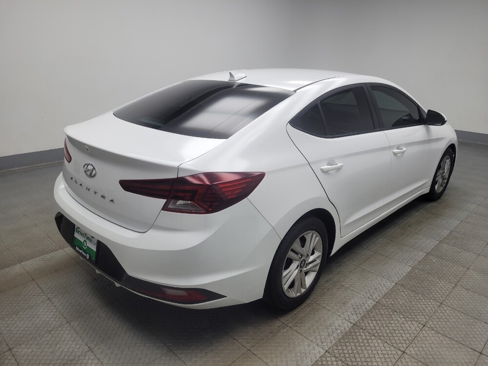 2020 Hyundai Elantra in Indianapolis, IN 46219 - 18145457 9