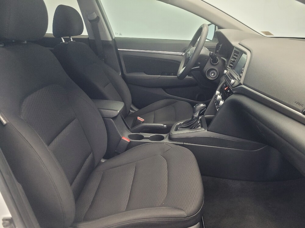 2020 Hyundai Elantra in Indianapolis, IN 46219 - 18145457 21