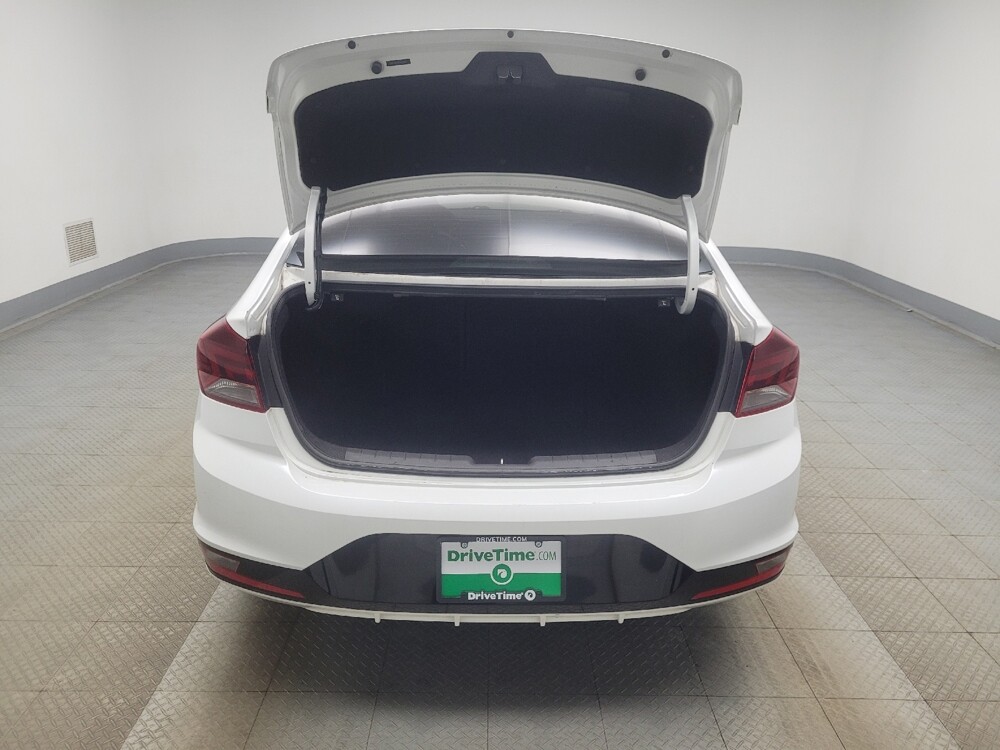 2020 Hyundai Elantra in Indianapolis, IN 46219 - 18145457 29