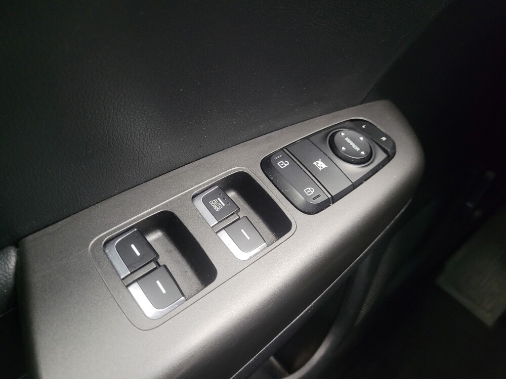 2020 Kia Sportage in Indianapolis, IN 46219 - 18145468 27