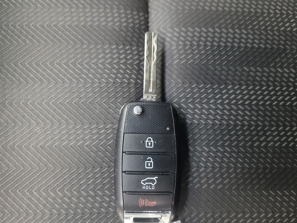 2020 Kia Sportage in Indianapolis, IN 46219 - 18145468 32