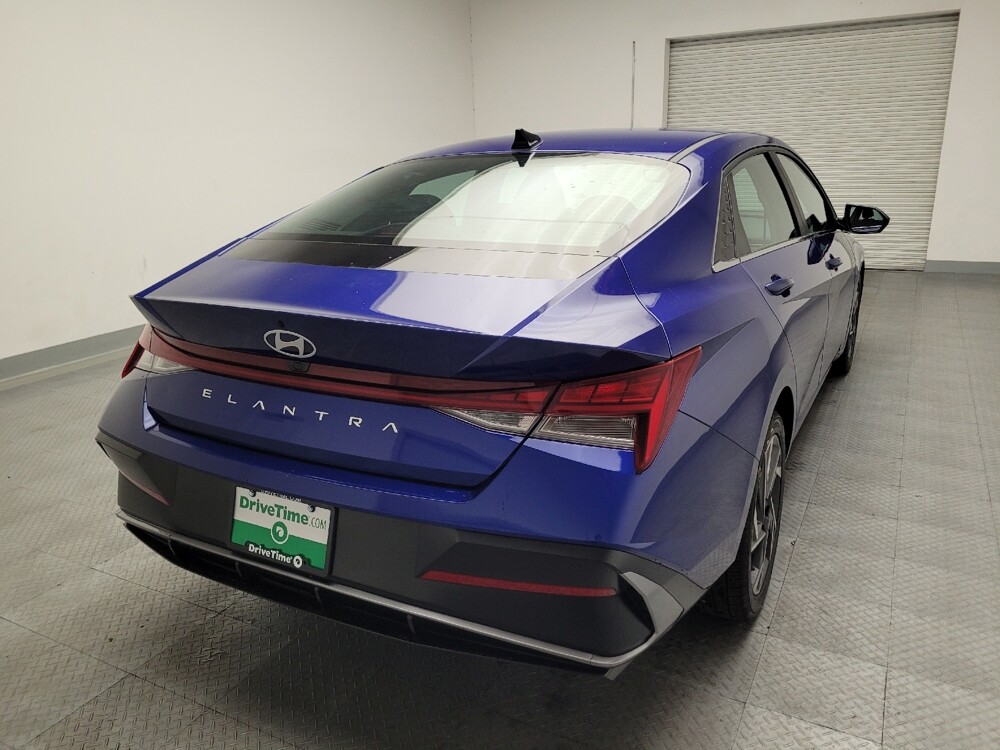 2025 Hyundai Elantra in Downey, CA 90241 - 18145475 7