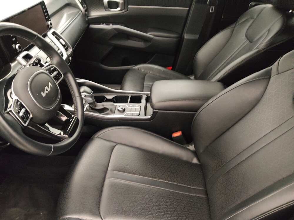 2022 Kia Sorento in Tampa, FL 33612 - 18145478 17
