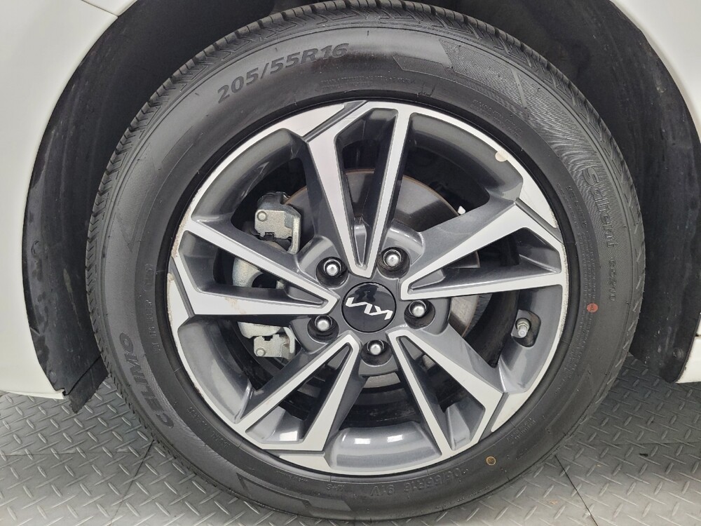 2024 Kia Forte in Las Vegas, NV 89104 - 18145487 31