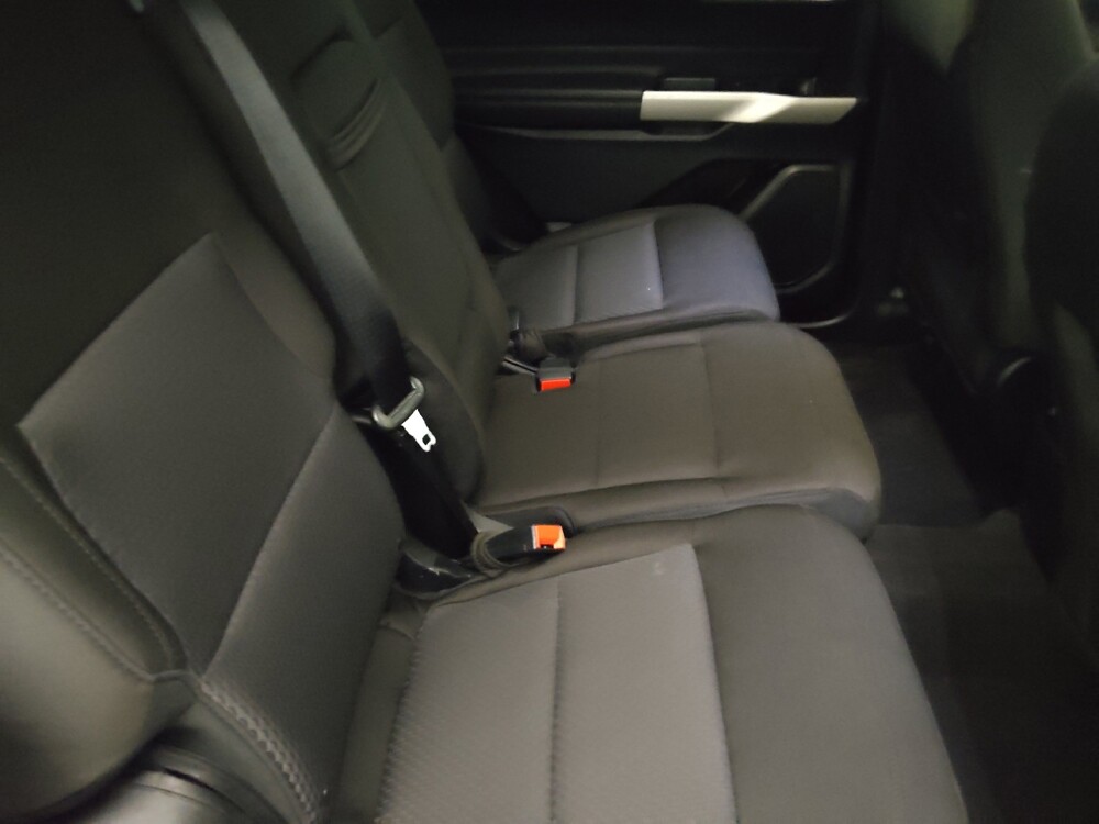 2022 Ford Explorer in Lakeland, FL 33815 - 18145495 19