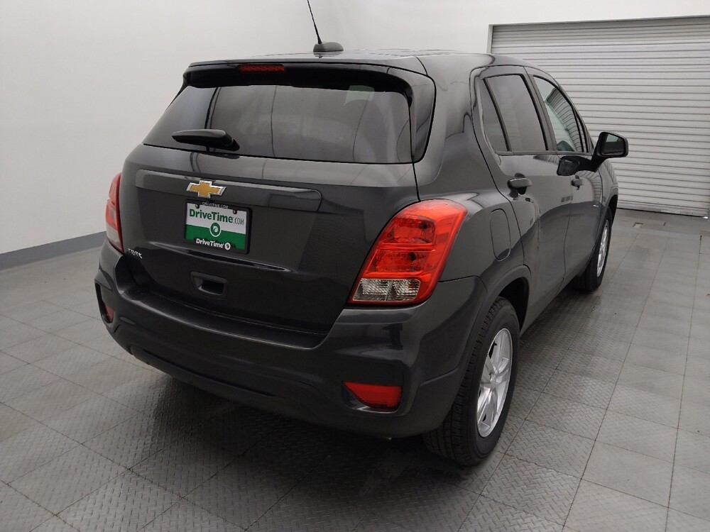 2019 Chevrolet Trax in Houston, TX 77060 - 18145501 7
