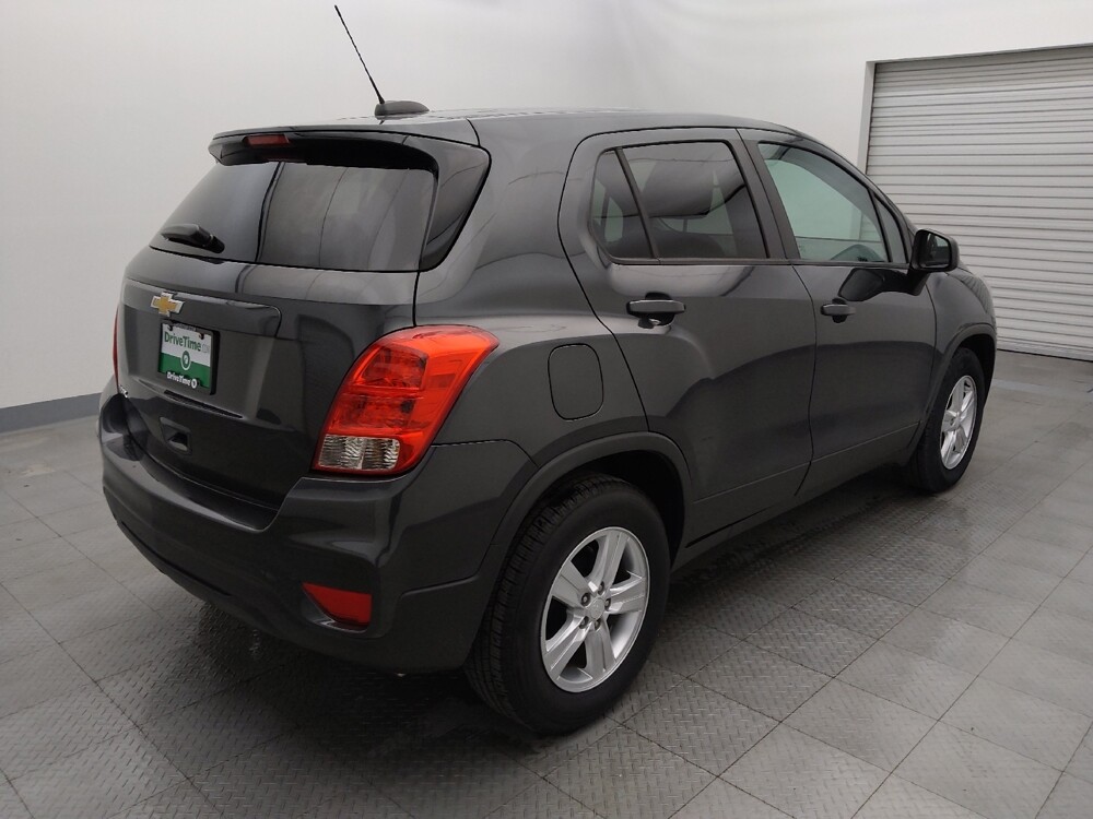 2019 Chevrolet Trax in Houston, TX 77060 - 18145501 9