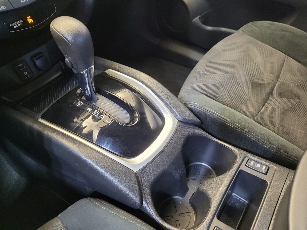 2016 Nissan Rogue in Maple Heights, OH 44137 - 18145502 26
