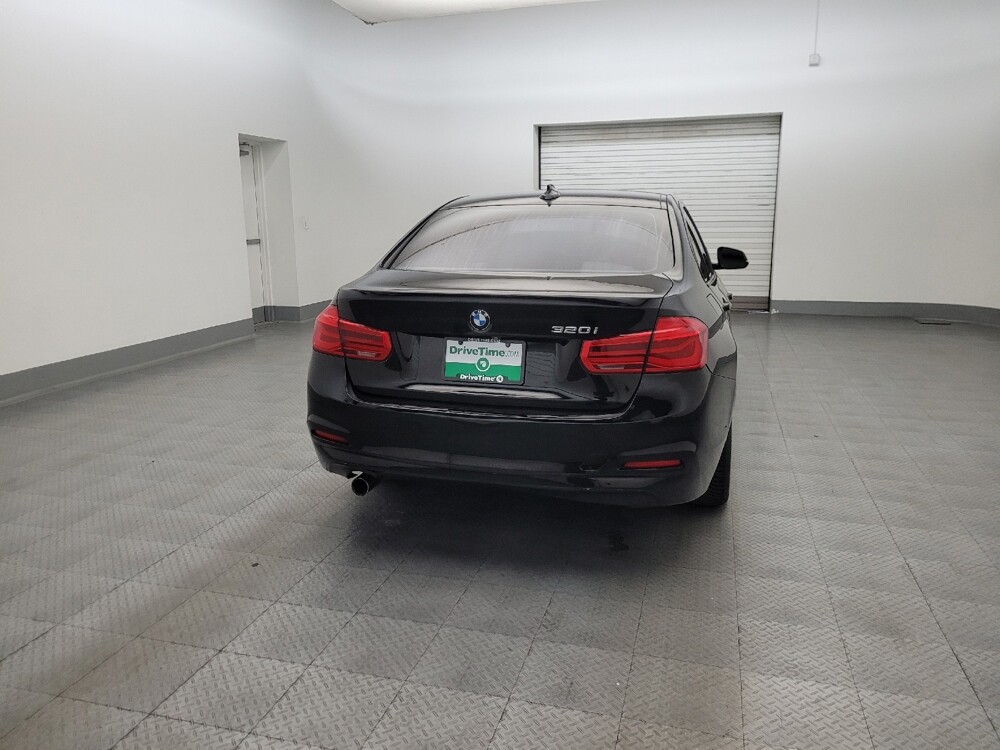2018 BMW 320i in Chandler, AZ 85225 - 18145503 7