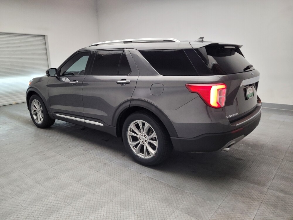 2020 Ford Explorer in Fresno, CA 93726 - 18145506 3