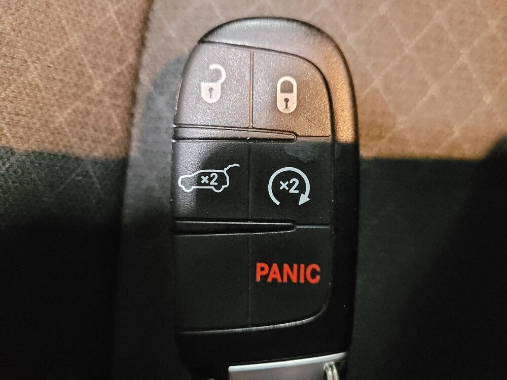2019 Jeep Grand Cherokee in Pittsburgh, PA 15236 - 18145512 32