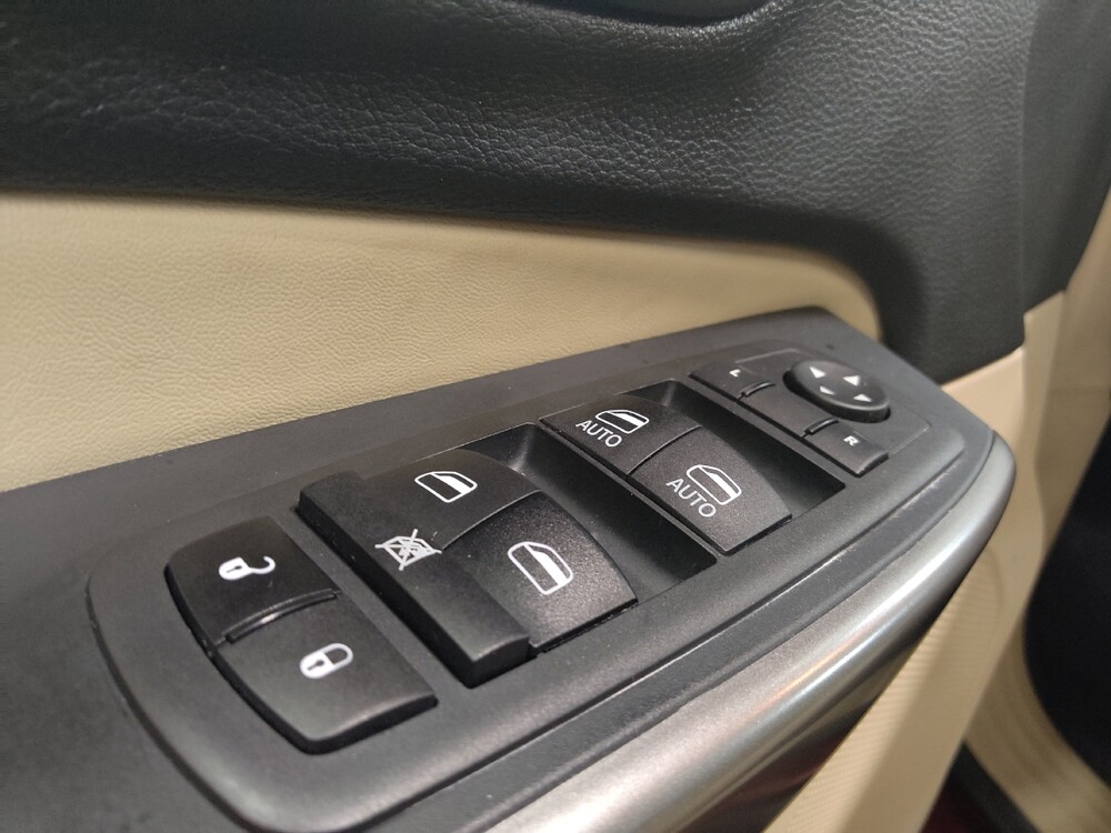 2021 Jeep Cherokee in Fort Worth, TX 76116 - 18145528 27