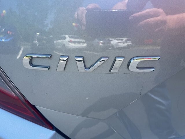 2017 Honda Civic in Marysville, OH 43040 - 18145554 7