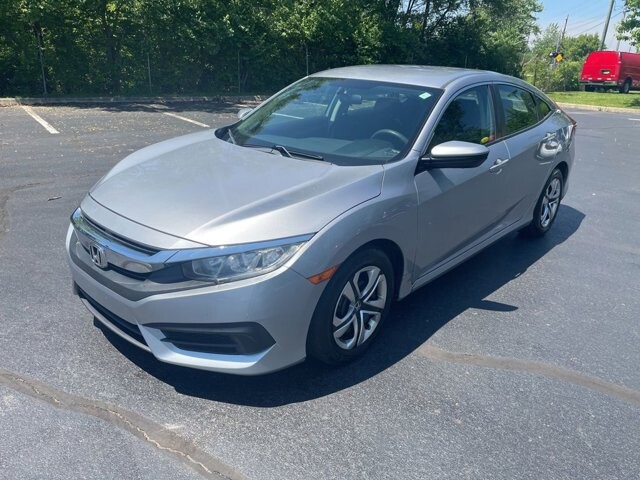 2017 Honda Civic in Marysville, OH 43040 - 18145554 3