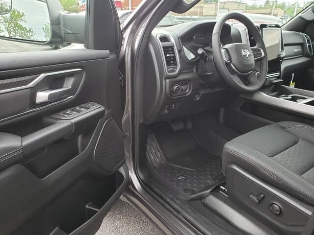 2026 RAM 1500 in Bedford, OH 44146 - 18145557 6