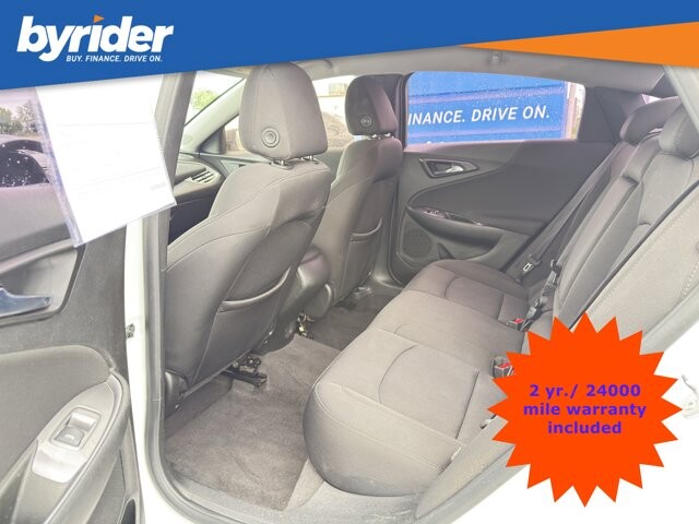 2018 Chevrolet Malibu in Conway, AR 72032 - 18145566 6