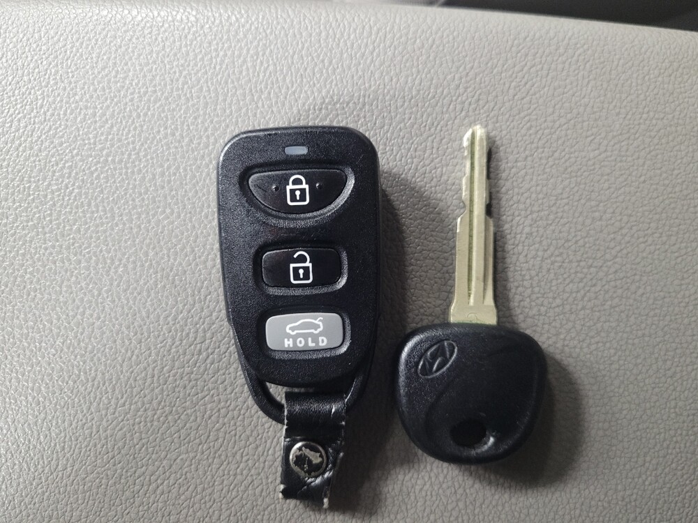 2019 Hyundai Elantra in Marietta, GA 30062 - 18145582 32