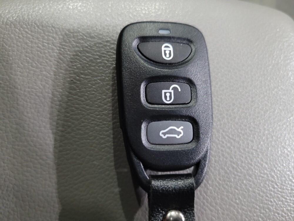 2019 Hyundai Elantra in Woodbridge, VA 22191 - 18145583 32