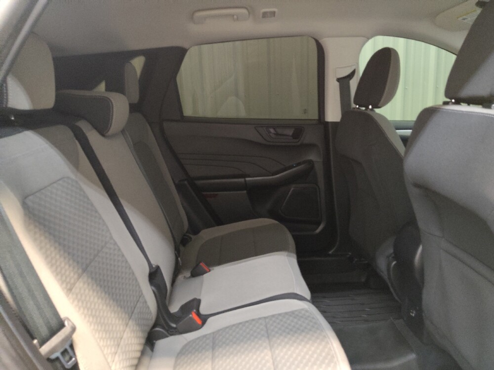 2022 Ford Escape in Fairfield, OH 45014 - 18145584 19
