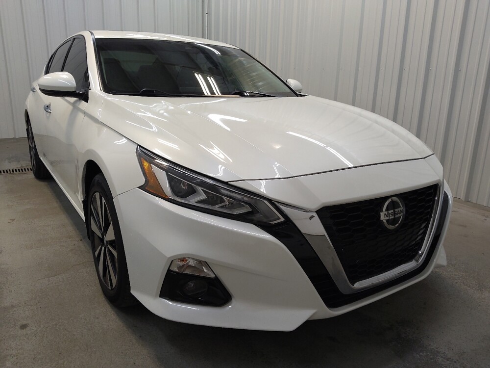 2020 Nissan Altima in Fairfield, OH 45014 - 18145612 13