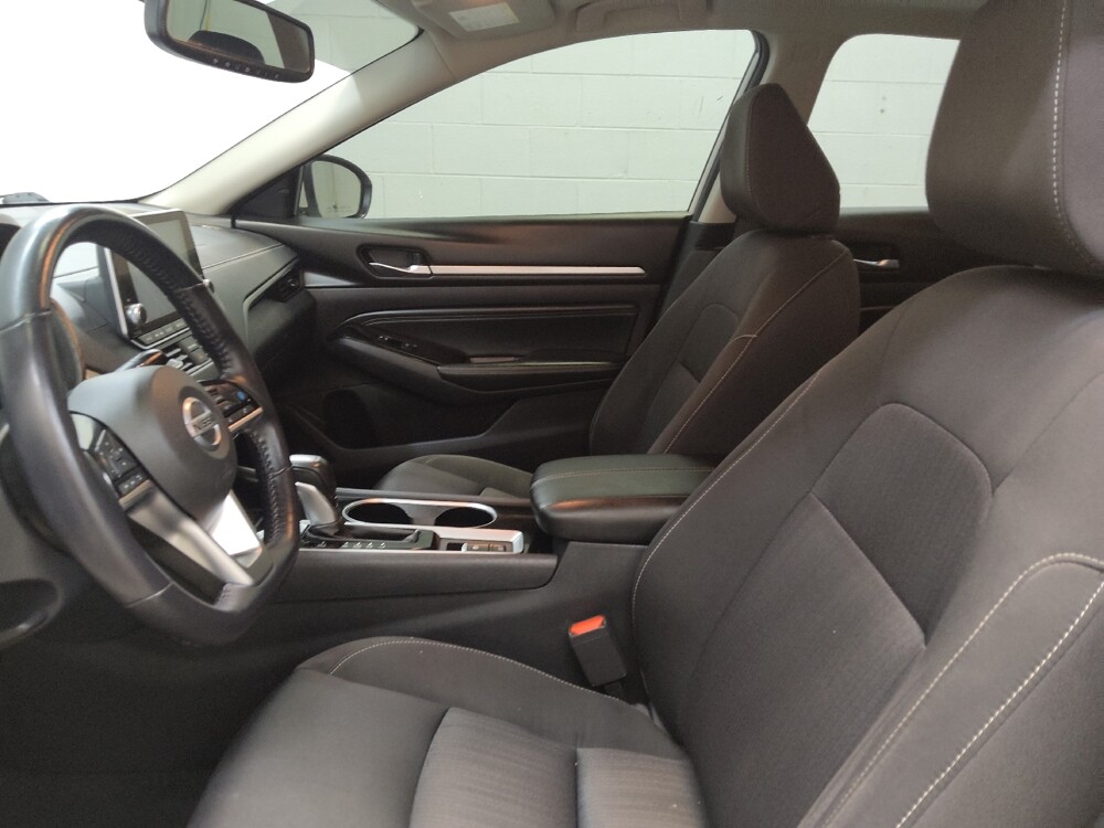 2020 Nissan Altima in Fairfield, OH 45014 - 18145612 17