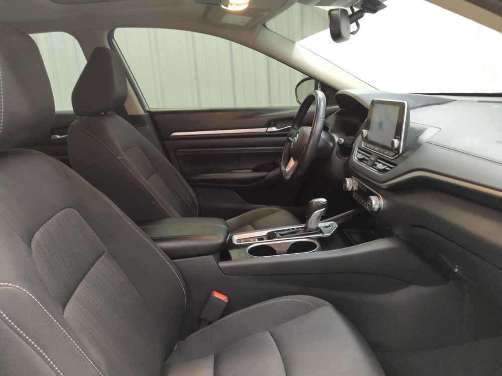 2020 Nissan Altima in Fairfield, OH 45014 - 18145612 21