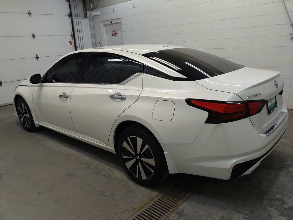 2020 Nissan Altima in Fairfield, OH 45014 - 18145612 3