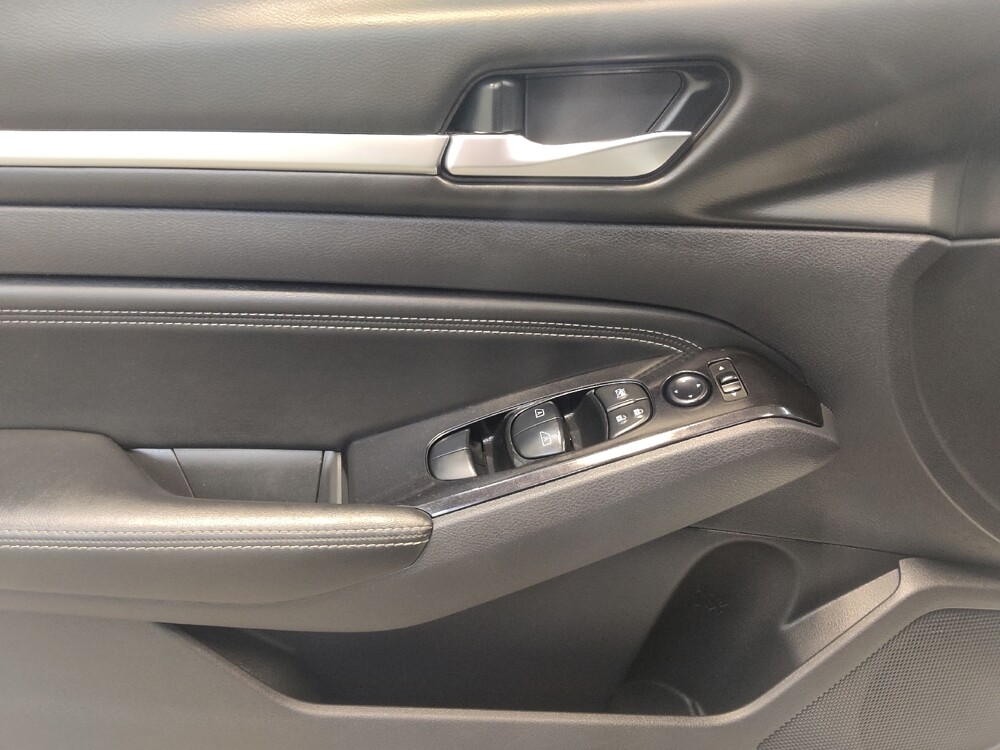2020 Nissan Altima in Fairfield, OH 45014 - 18145612 27