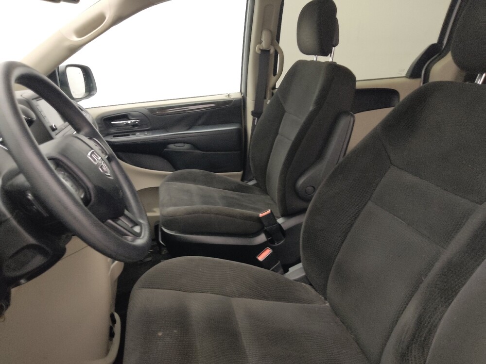 2018 Dodge Grand Caravan in Morrow, GA 30260 - 18145631 17