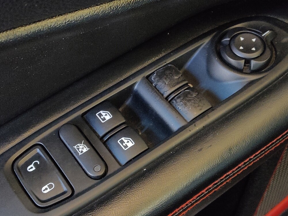 2018 Jeep Compass in Houston, TX 77074 - 18145718 27