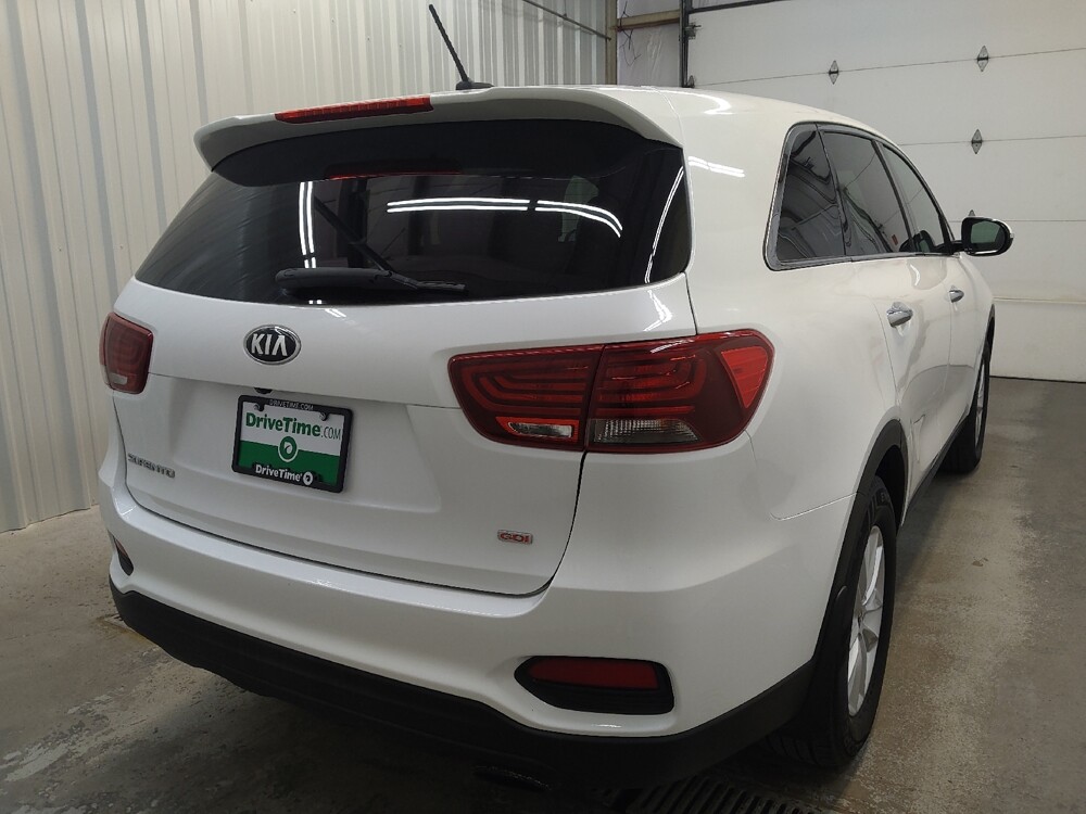 2019 Kia Sorento in Fairfield, OH 45014 - 18145720 9