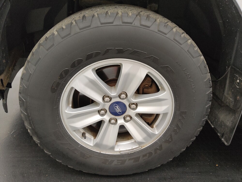 2015 Ford F150 in St. Louis, MO 63136 - 18145730 31