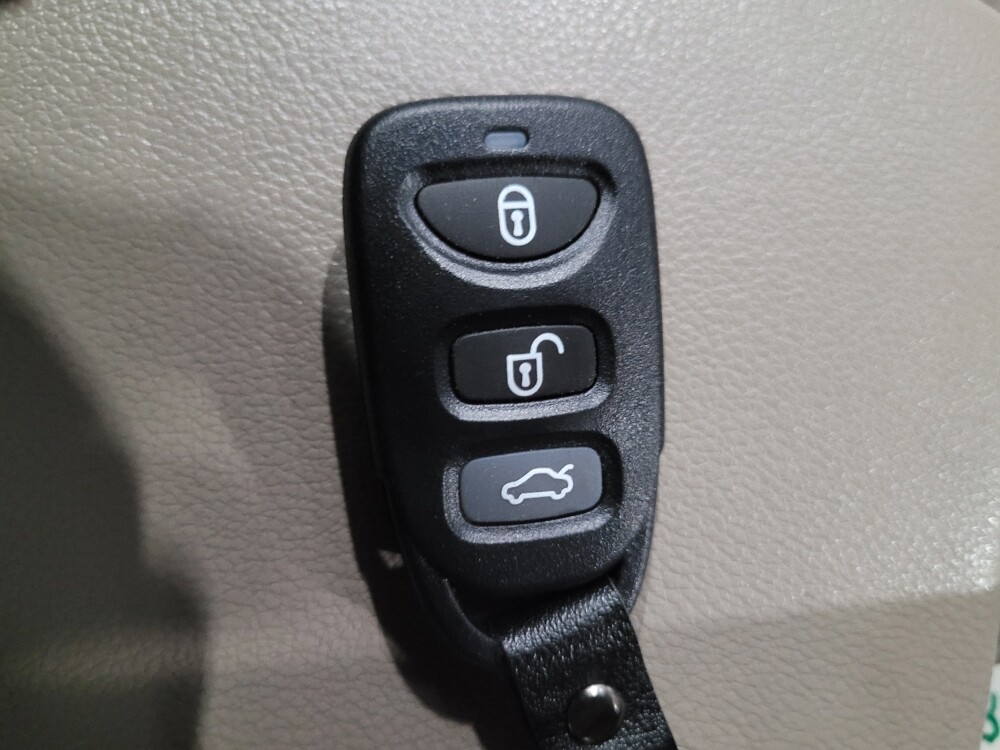 2018 Hyundai Elantra in Temple Hills, MD 20746 - 18145758 32