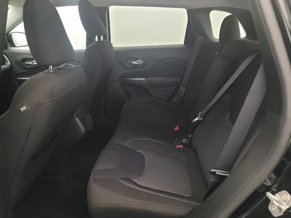 2021 Jeep Cherokee in Temple Hills, MD 20746 - 18145761 18