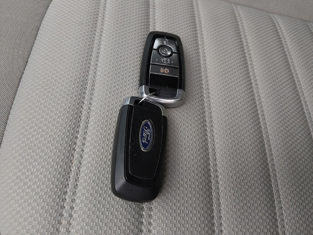 2018 Ford Fusion in St. Louis, MO 63136 - 18145773 32