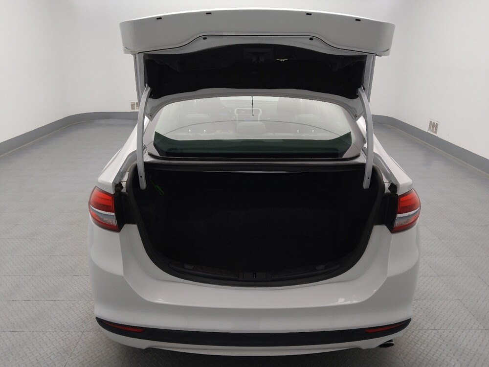 2018 Ford Fusion in St. Louis, MO 63136 - 18145773 29