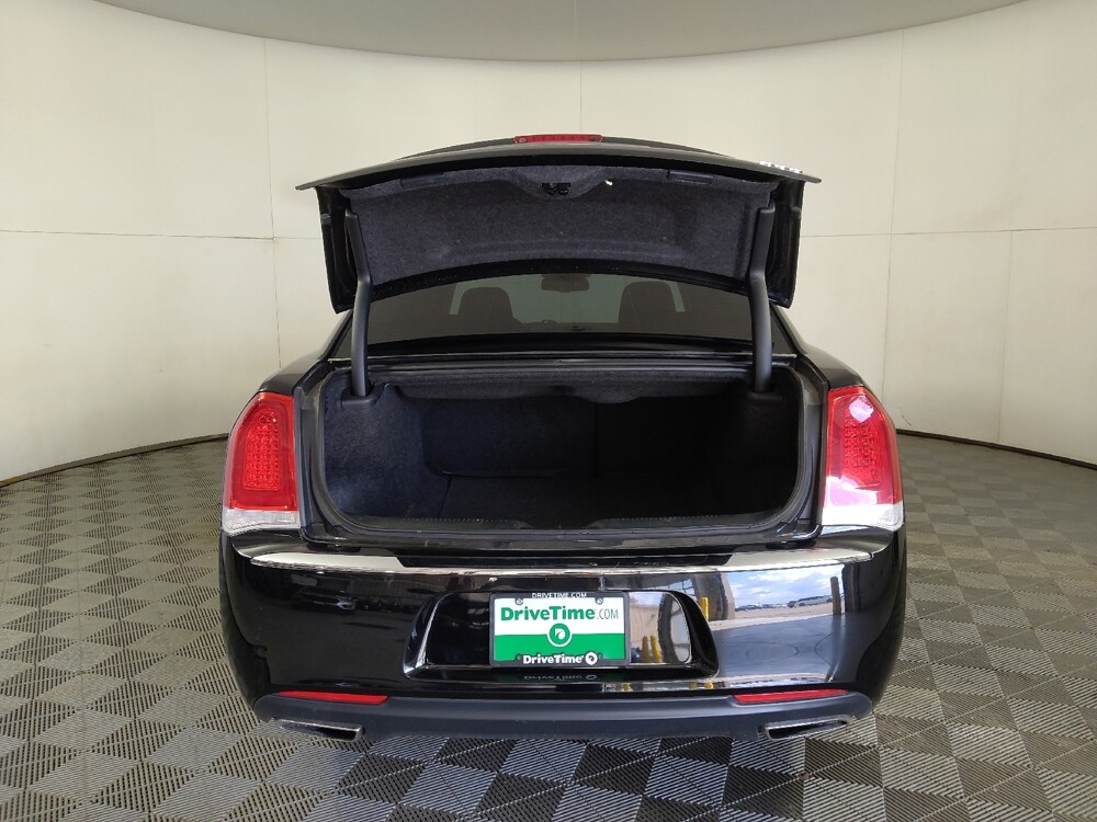 2018 Chrysler 300 in Midlothian, IL 60445 - 18145777 29