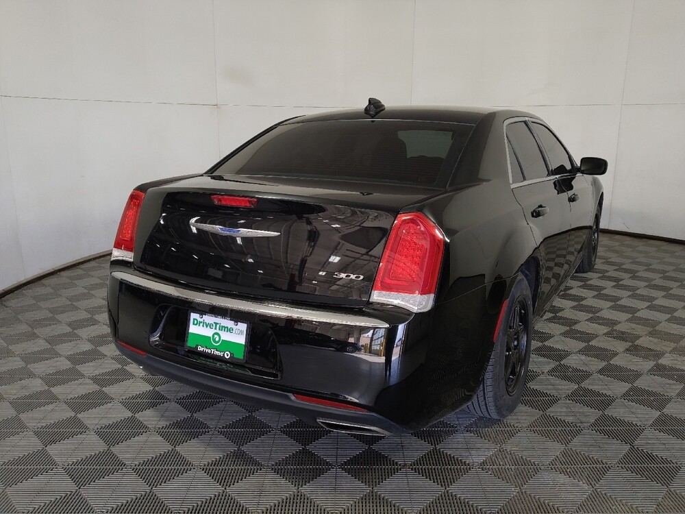 2018 Chrysler 300 in Midlothian, IL 60445 - 18145777 7