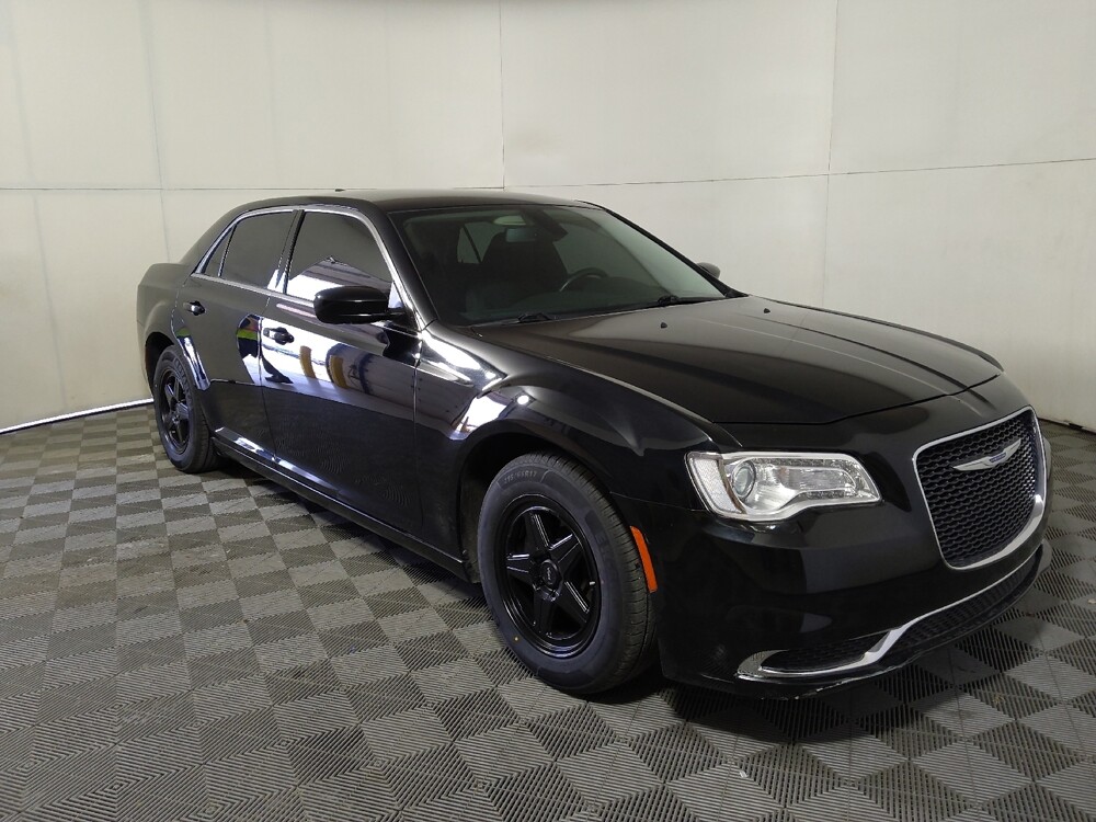 2018 Chrysler 300 in Midlothian, IL 60445 - 18145777 11
