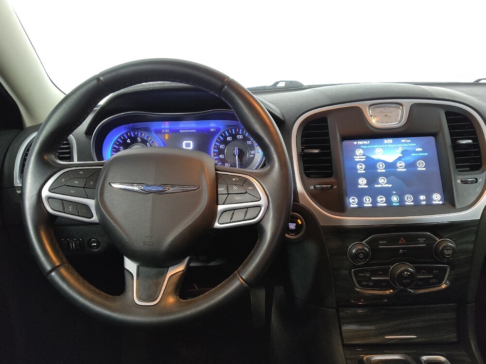 2018 Chrysler 300 in Midlothian, IL 60445 - 18145777 22