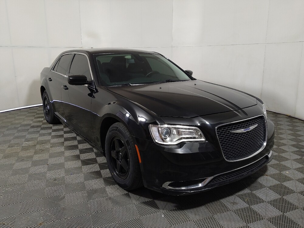 2018 Chrysler 300 in Midlothian, IL 60445 - 18145777 13
