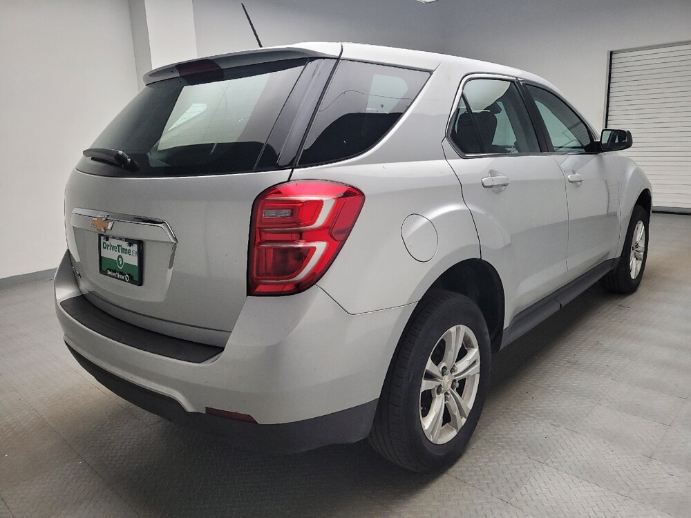 2017 Chevrolet Equinox in Mishawaka, IN 46545 - 18145788 9