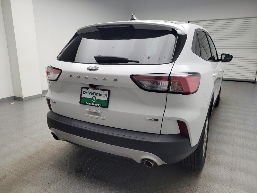 2020 Ford Escape in Mishawaka, IN 46545 - 18145817 7