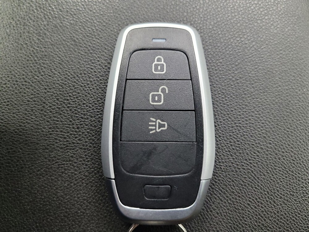 2020 Chevrolet Equinox in Las Vegas, NV 89102 - 18145856 32