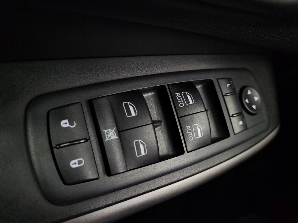 2019 Jeep Cherokee in Las Vegas, NV 89102 - 18145857 27