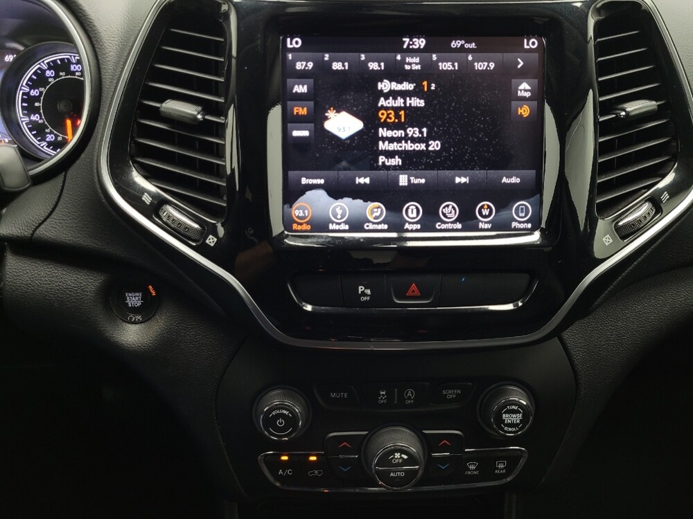 2019 Jeep Cherokee in Las Vegas, NV 89102 - 18145857 25