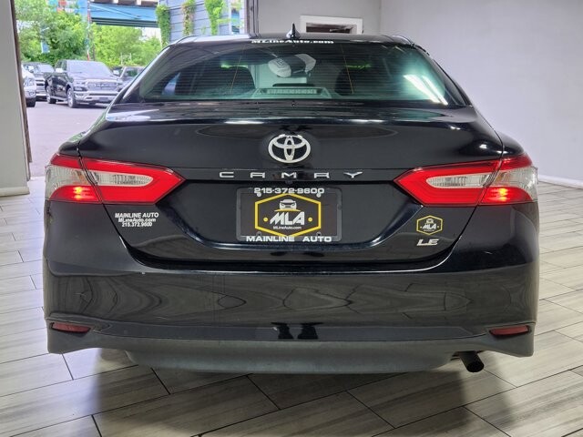 2020 Toyota Camry in Cinnaminson, NJ 08077 - 18145947 4