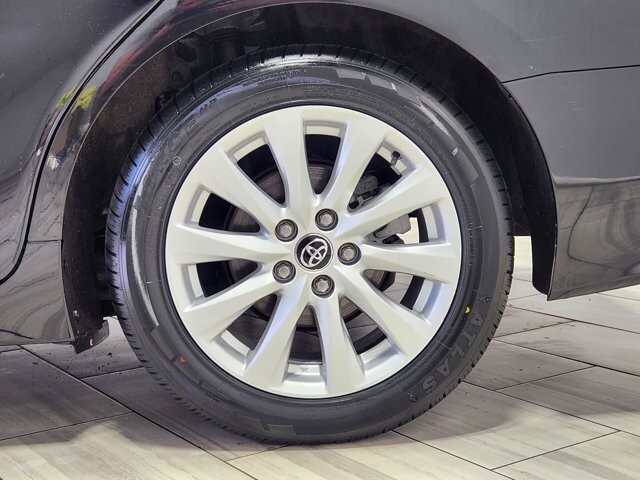 2020 Toyota Camry in Cinnaminson, NJ 08077 - 18145947 9